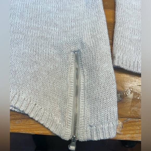 Carbon2Cobalt Tan Gray Cotton Sweater w/ Collar Cutouts & Asymmetrical Hem, S - Picture 14 of 16